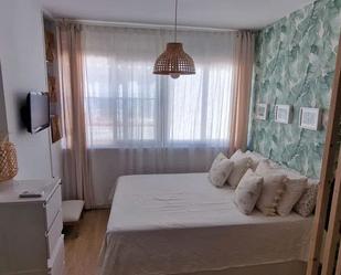 Bedroom of Flat to rent in Torremolinos  with Air Conditioner, Furnished and TV