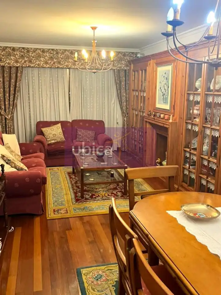 Sala de estar de Piso en venta en Vigo  con Calefacción, Parquet y Trastero