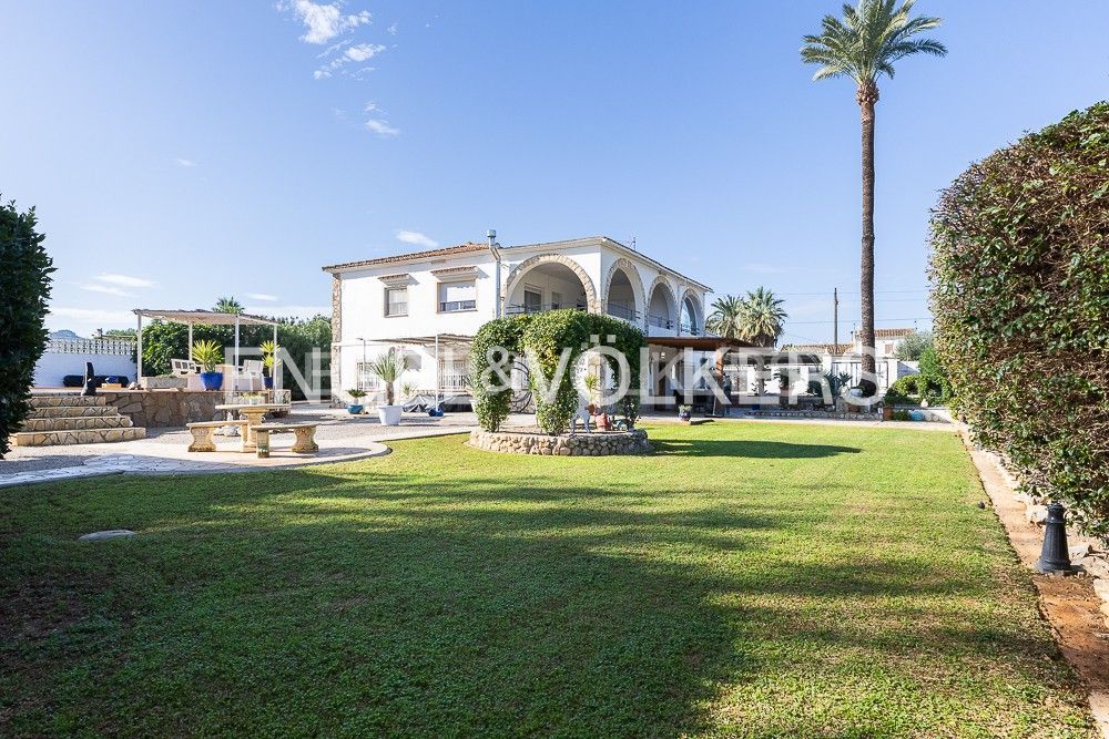 Vista exterior de Casa o chalet en venta en Dénia con Aire acondicionado, Calefacción y Jardín privado