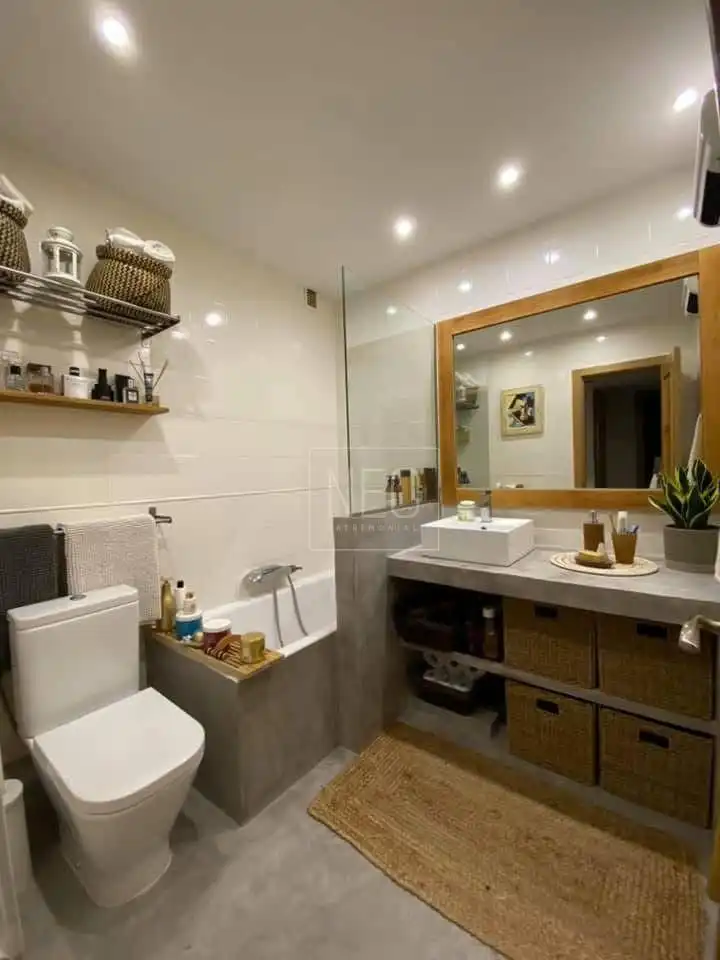 Bathroom of Flat for sale in Alcalá de Henares  with Air Conditioner and Heating
