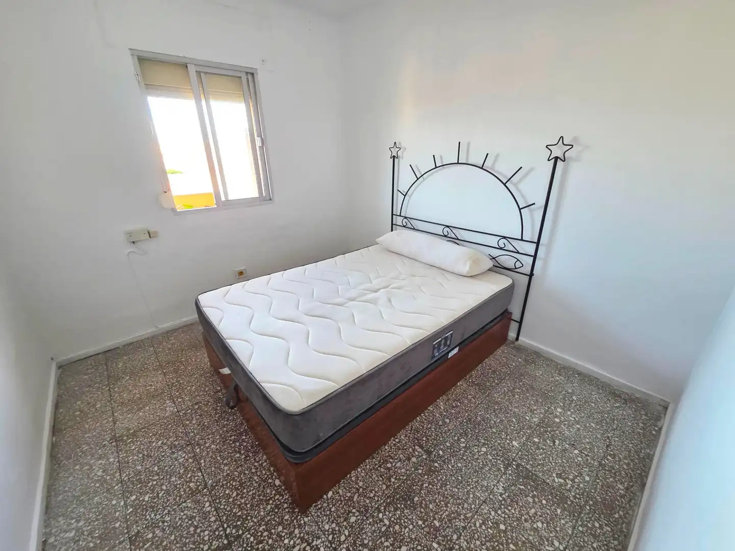 Dormitori de Pis en venda en Algeciras amb Terrassa