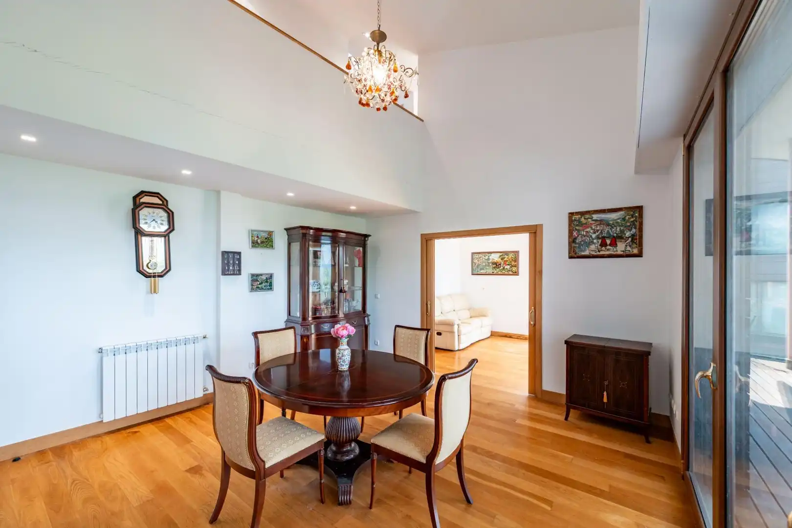 Comedor de Casa adosada en venta en Donostia - San Sebastián  con Calefacción, Jardín privado y Terraza