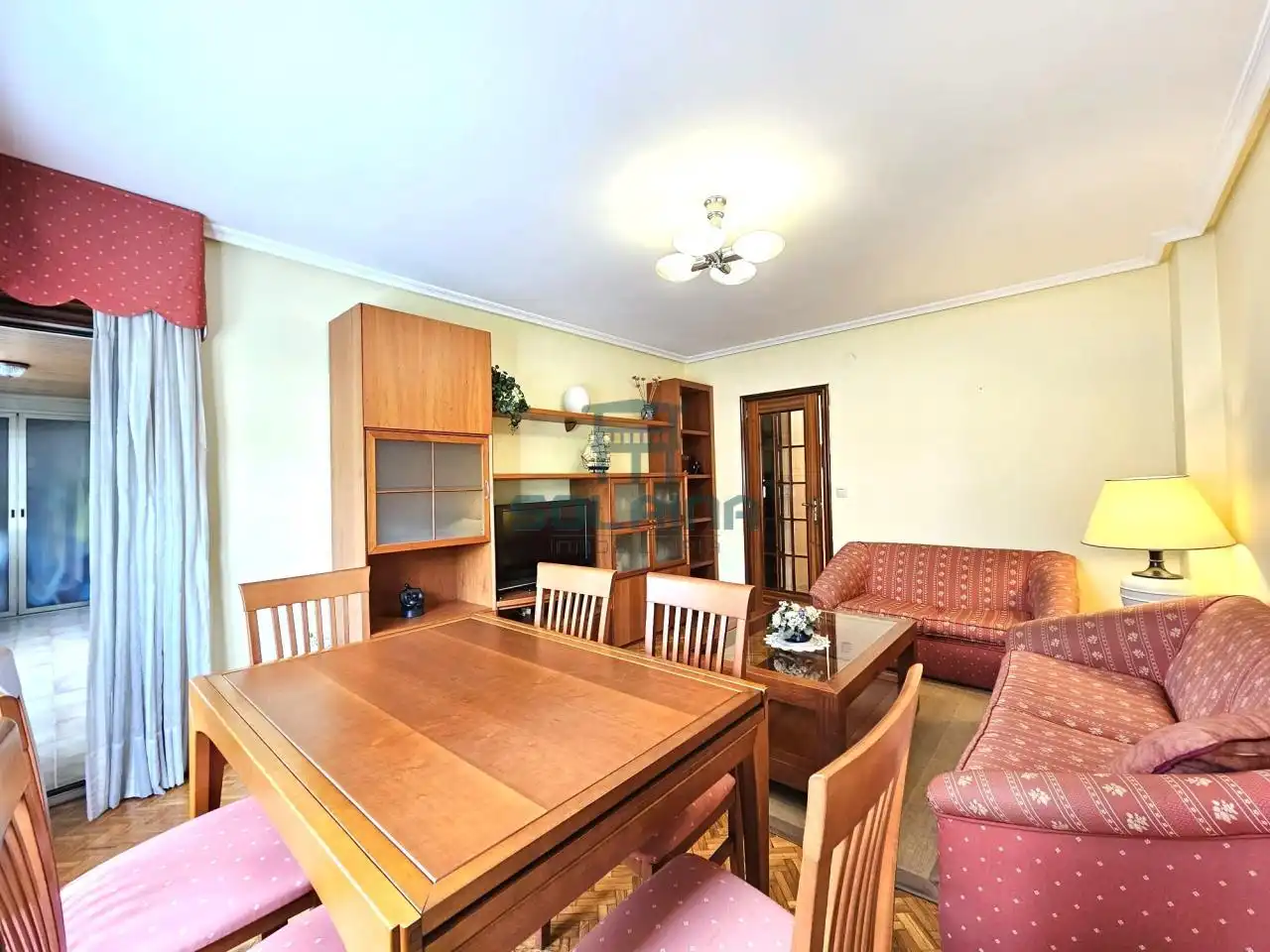 Sala de estar de Piso en venta en Ourense Capital  con Calefacción, Trastero y Amueblado