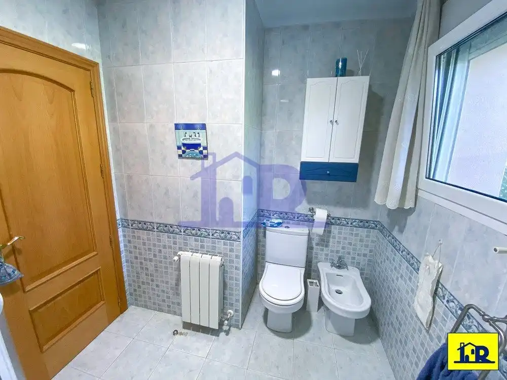 Bathroom of Houses for sale in Arcas del Villar  with Terrace, Storage room and Swimming Pool