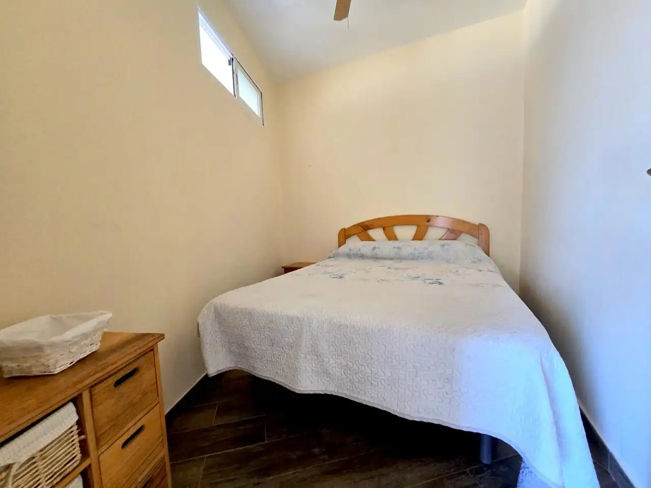 Dormitori de Apartament en venda en Gandia amb Aire condicionat, Terrassa i Moblat