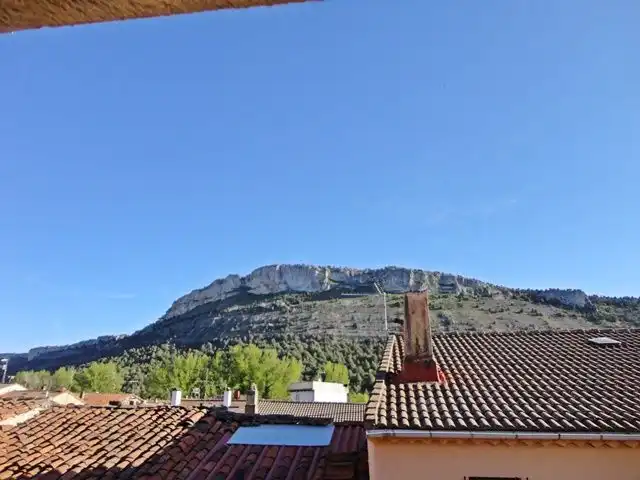 Vista exterior de Casa o chalet en venta en Cascajares de la Sierra con Trastero y Amueblado