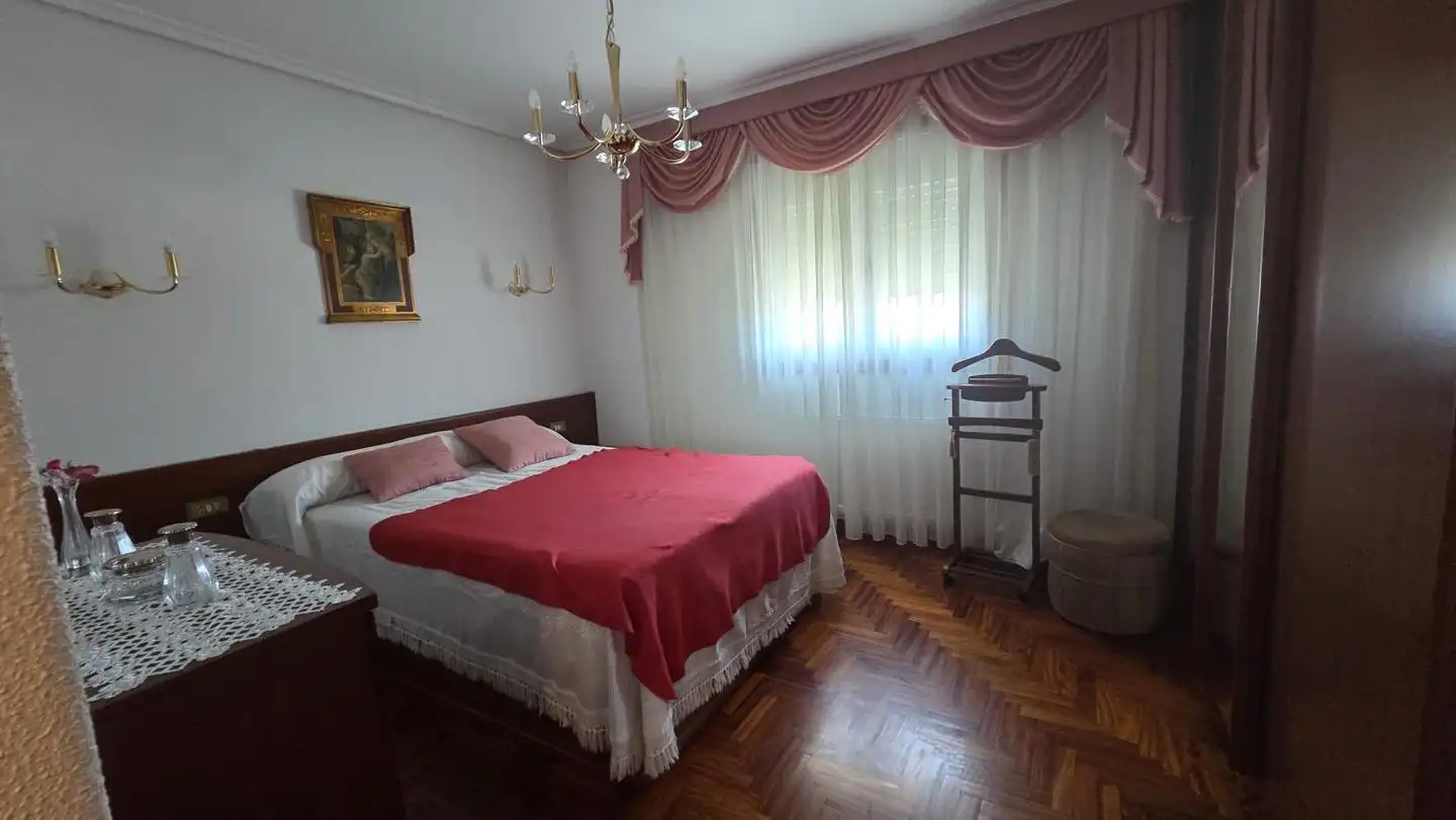 Bedroom of Flat for sale in Vigo   with Furnished