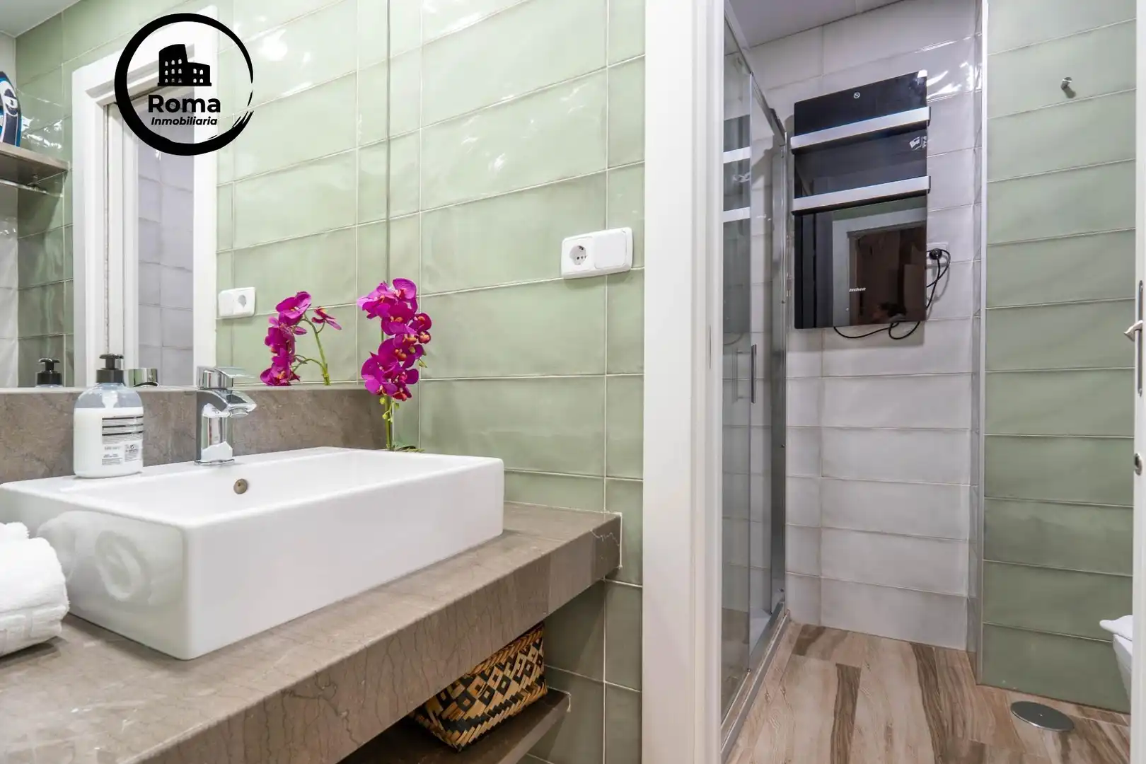 Bathroom of Houses for sale in Granada  with Air Conditioner, Heating and Furnished