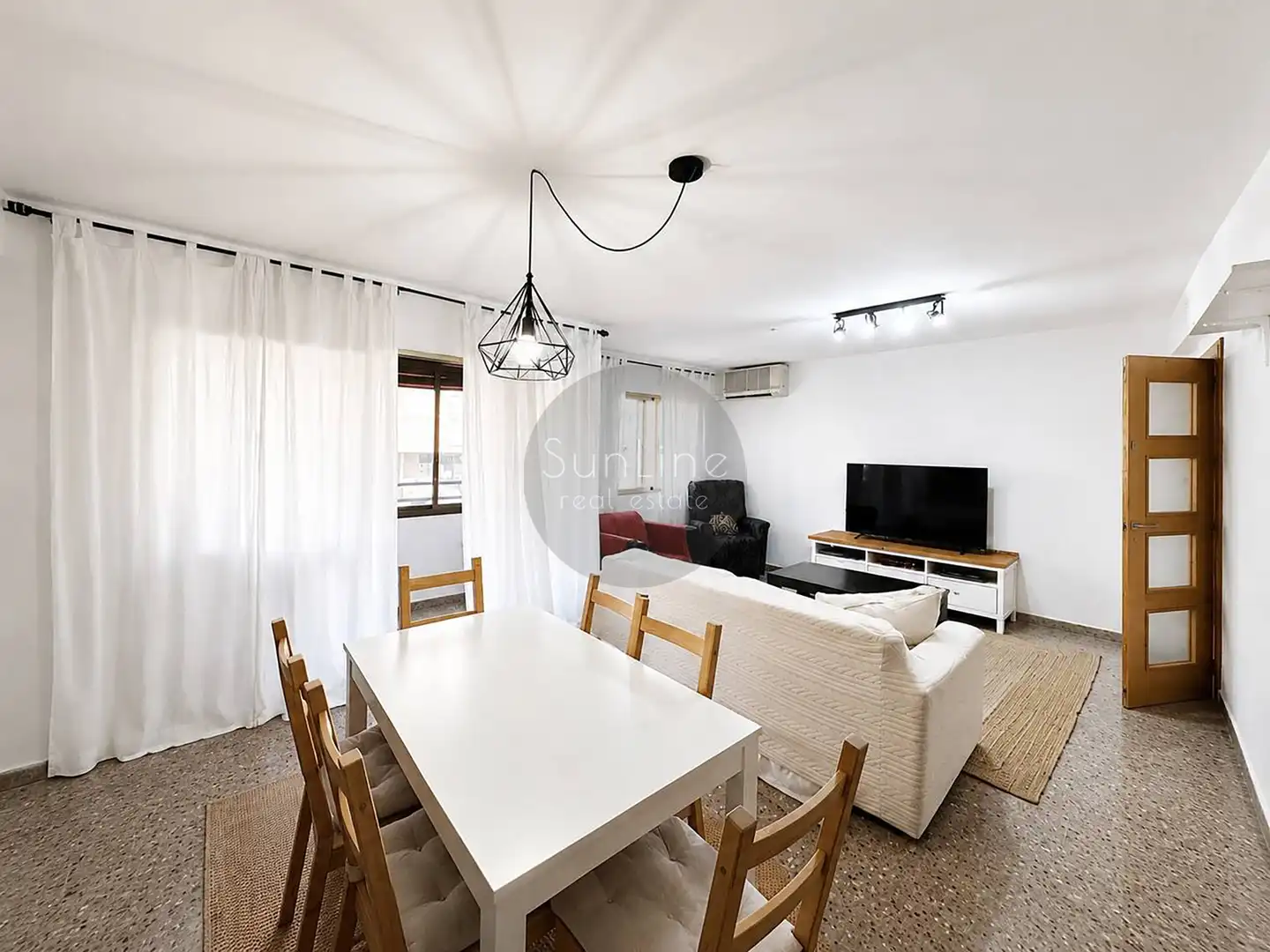 Sala d'estar de Pis en venda en Valencia amb Terrassa, Moblat i Balcó