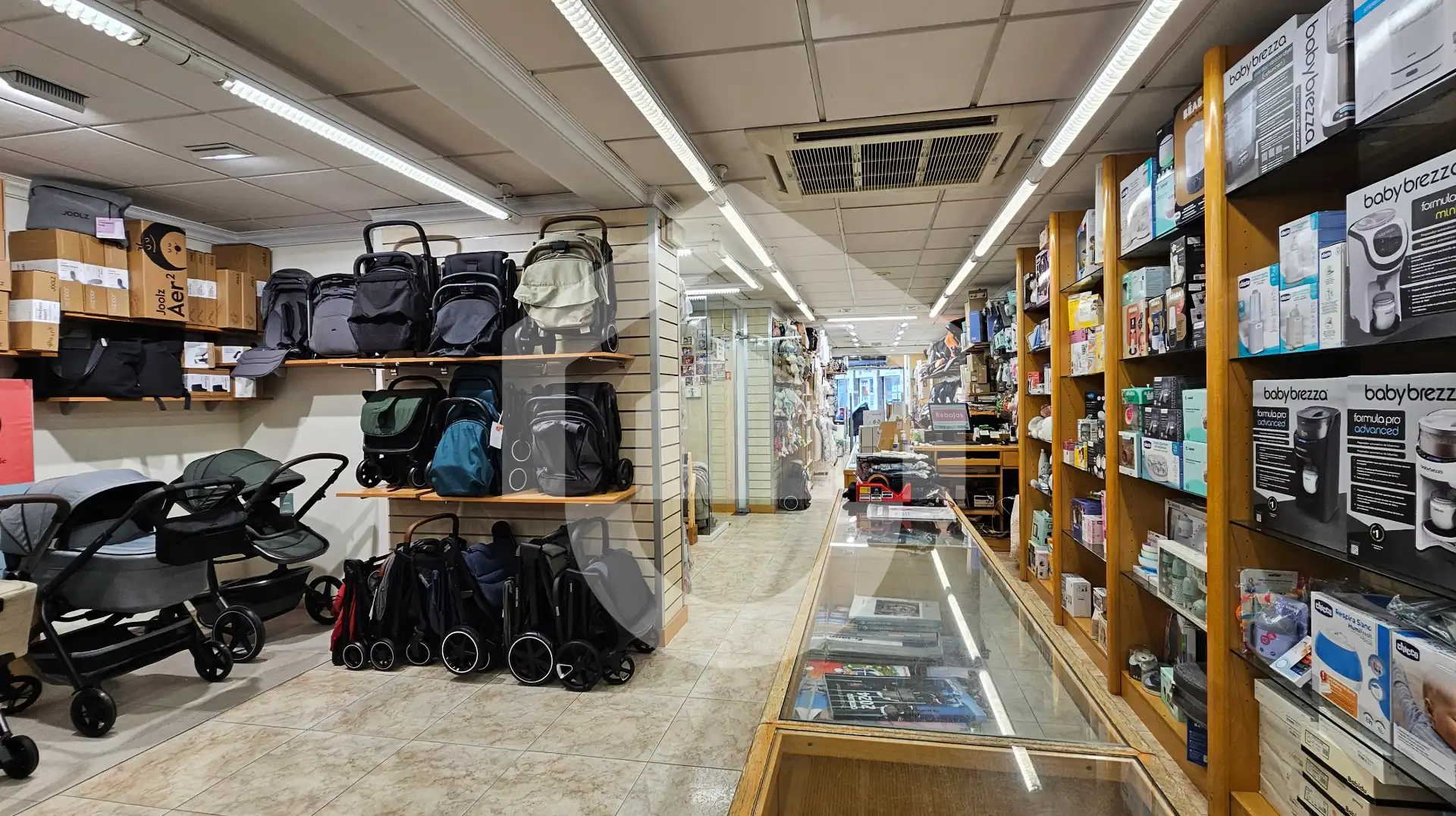 Local en venda en Barcelona amb Moblat