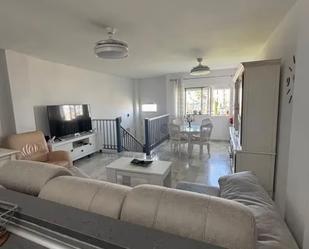Sala d'estar de Apartament en venda en Torrox amb Terrassa i Moblat