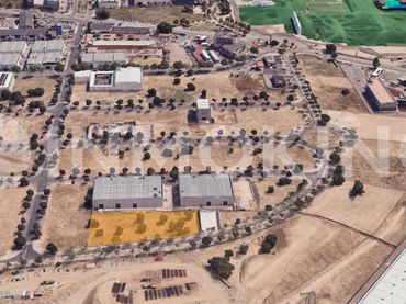 Terreno industriale in vendita a LA ACEBEDA  UZP1.06 24-13
