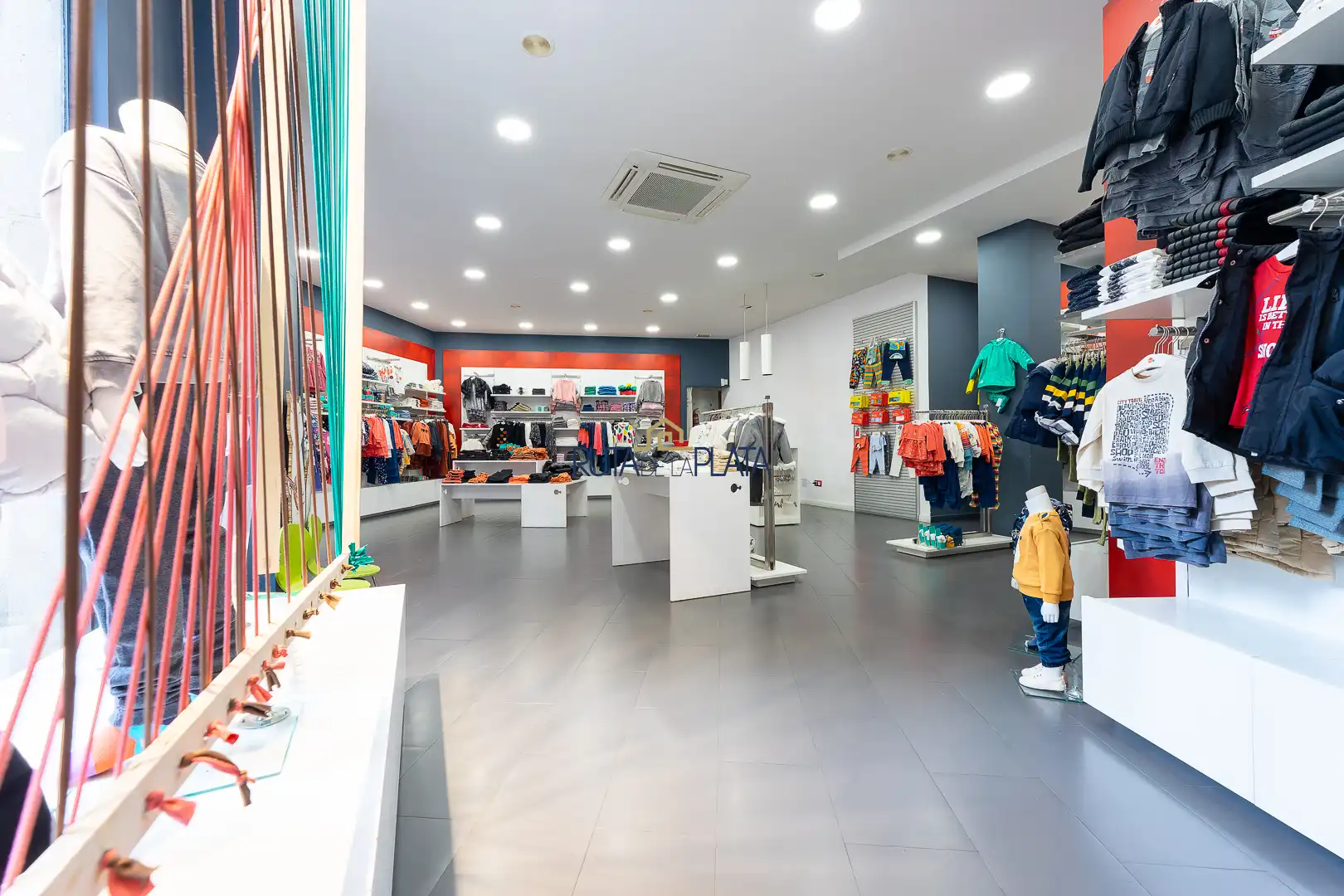 Commercial properties for rent in Zamora Capital   with Air Conditioner and Heating