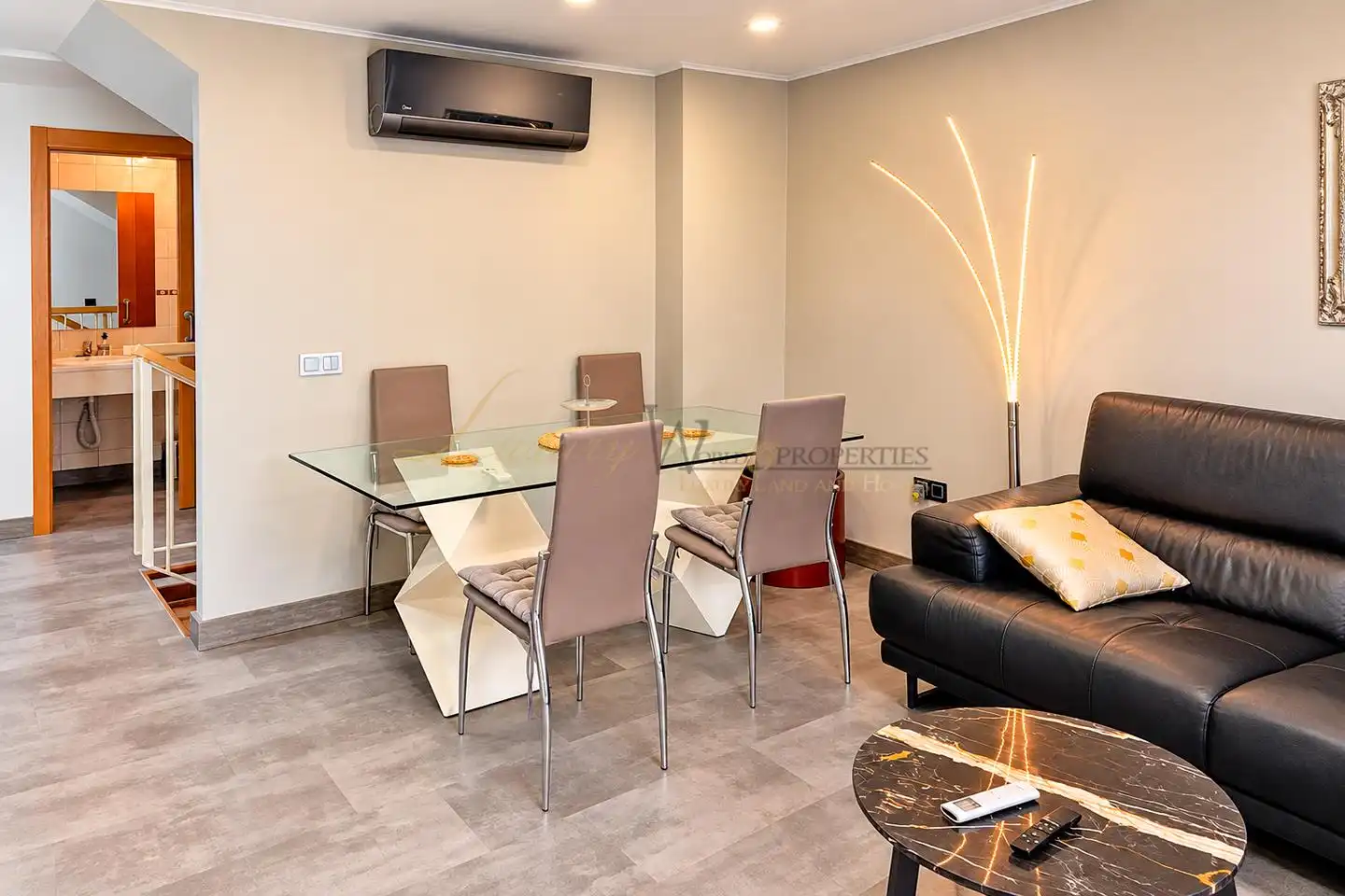 Casa con piscina en venta en Calle Beirut, imagen 7