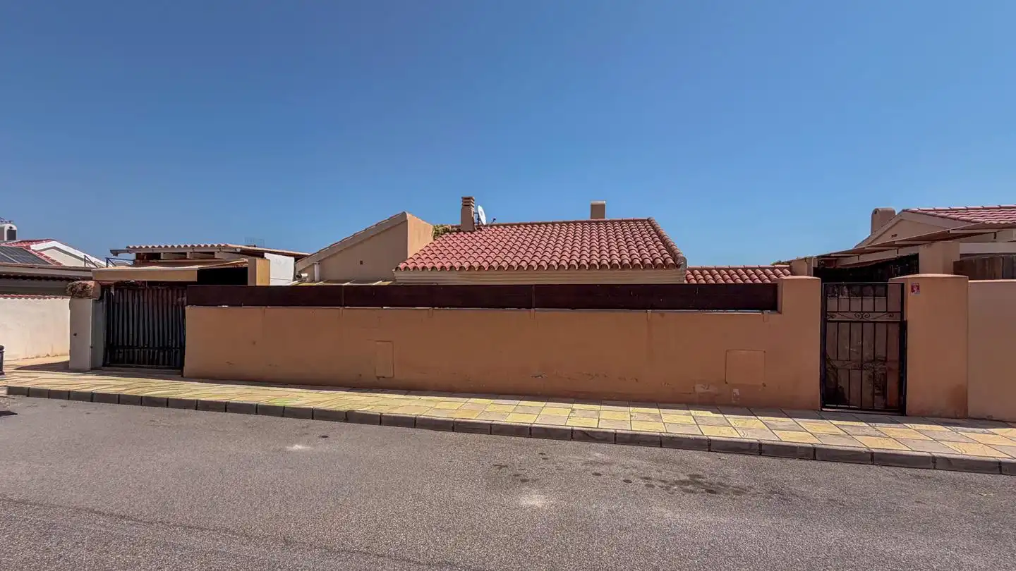 Exterior view of Houses for sale in Santa Pola  with Air Conditioner, Private garden and Terrace