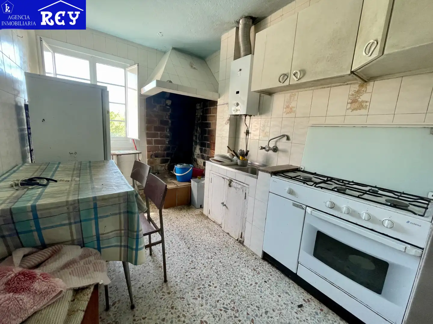 Cocina de Casa o chalet en venta en Santiago de Compostela  con Calefacción, Jardín privado y Trastero