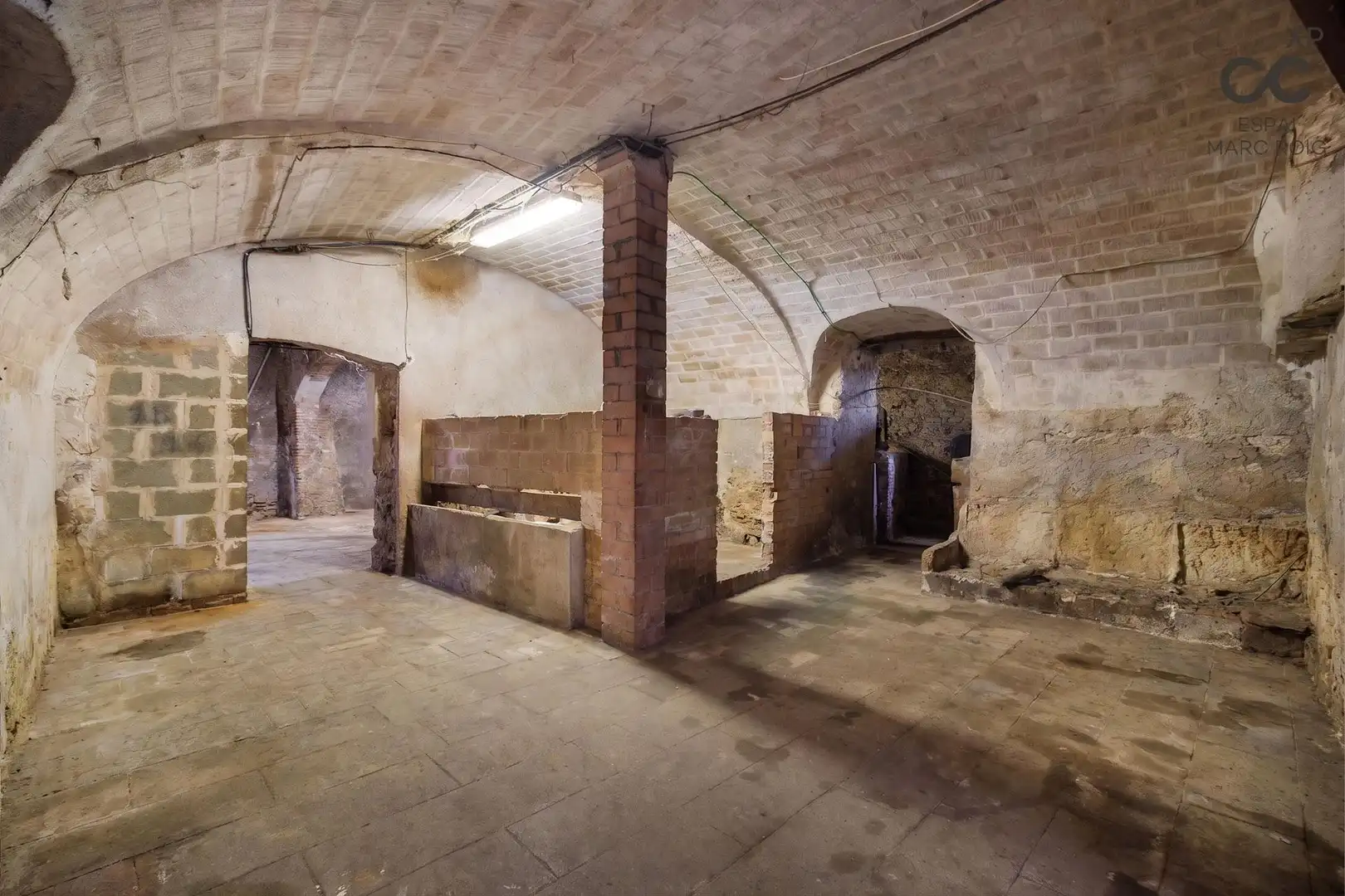 Finca rústica en venta en Navata con Calefacción, Terraza y Trastero