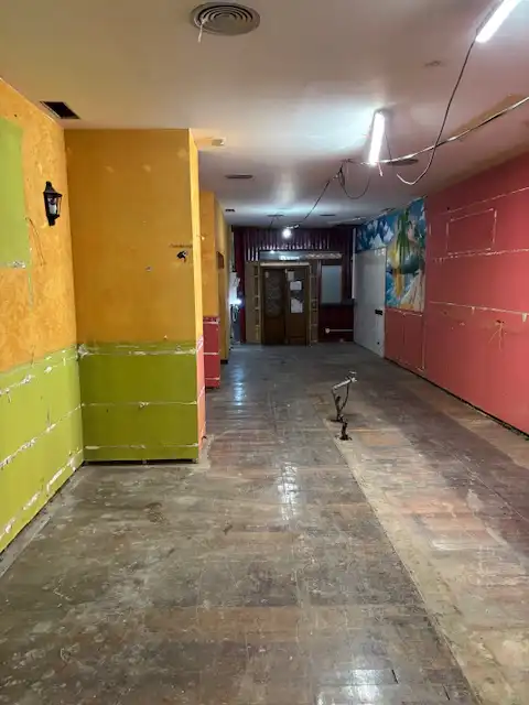 Business premises to rent in Centre