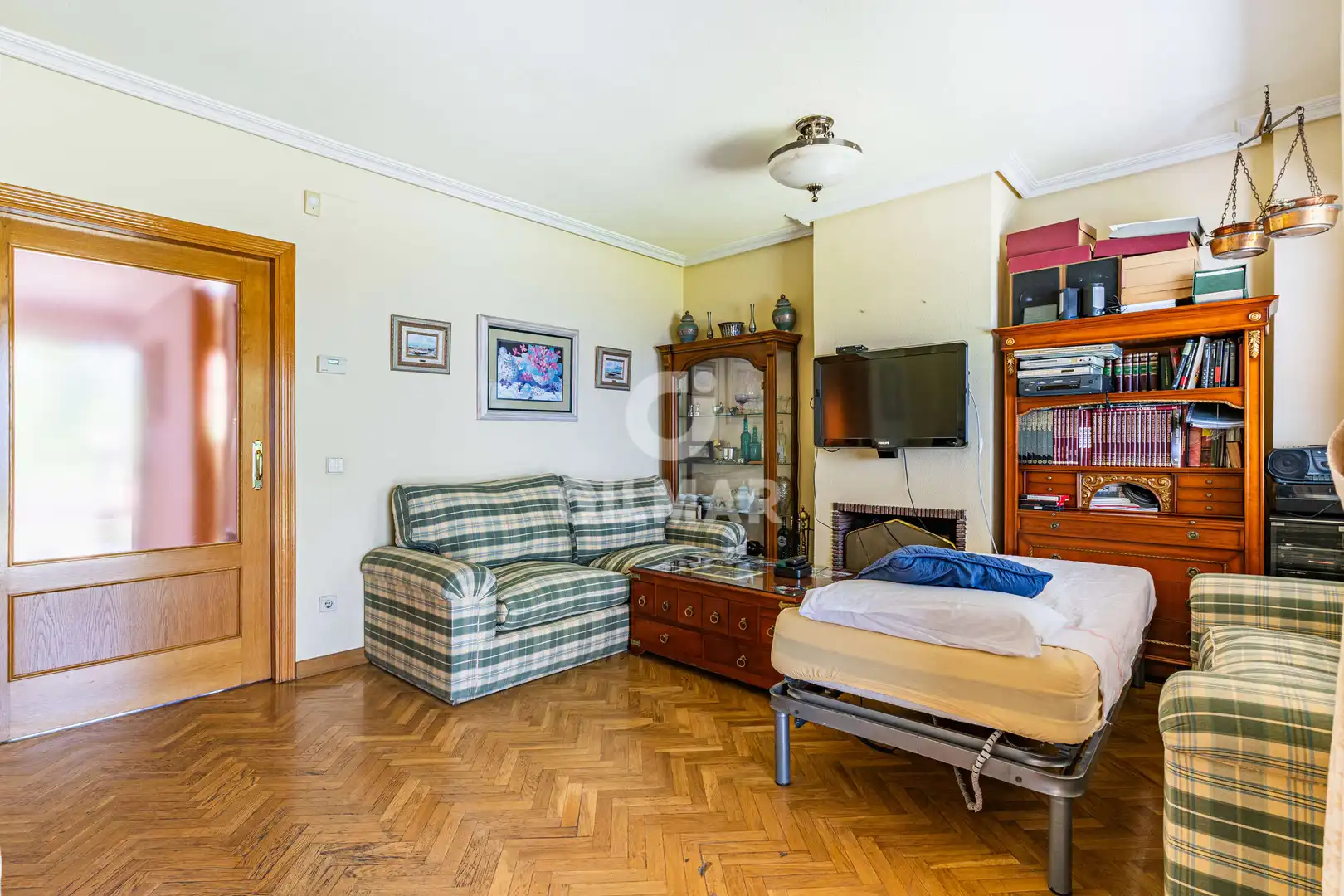 Sala de estar de Casa adosada en venta en Madrid con Calefacción y Jardín privado