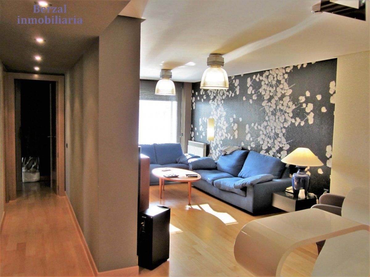 Living room of Flat for sale in  Logroño  with Air Conditioner, Heating and Private garden