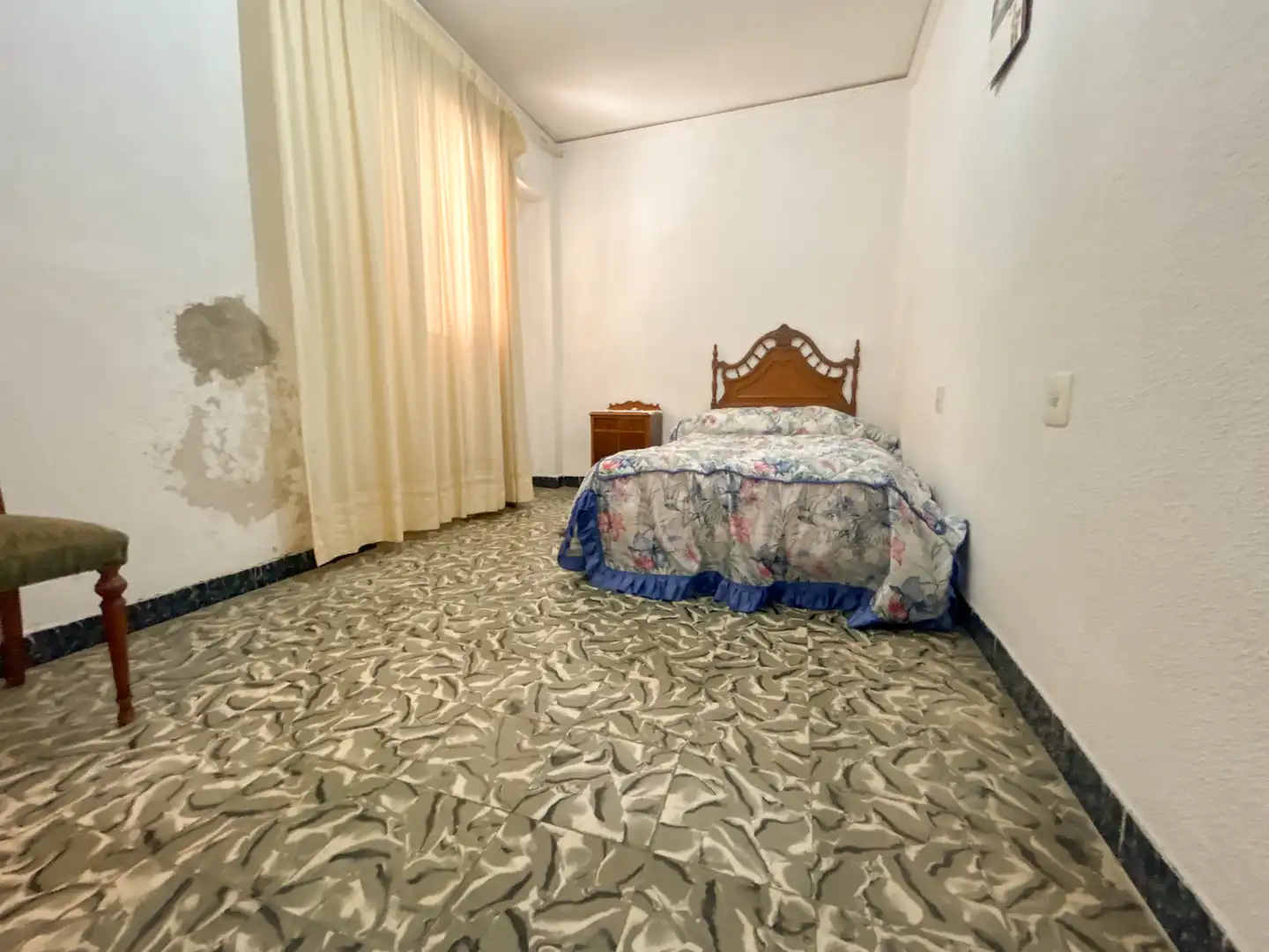Habitación de Piso en venta en Castellón de la Plana / Castelló de la Plana con Balcón