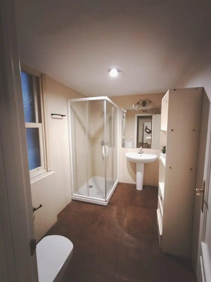 Bathroom of Flat for rent in Salamanca  with Heating, Furnished and Balcony