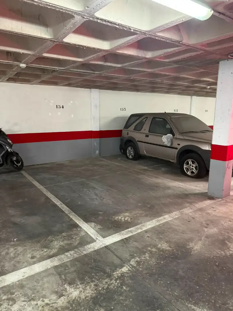 Aparcament de Garatge en venda en Alicante / Alacant amb Alarma