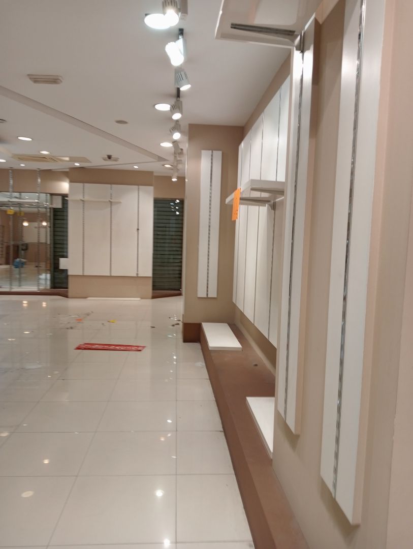 Local de lloguer en  Valencia Capital amb Aire condicionat