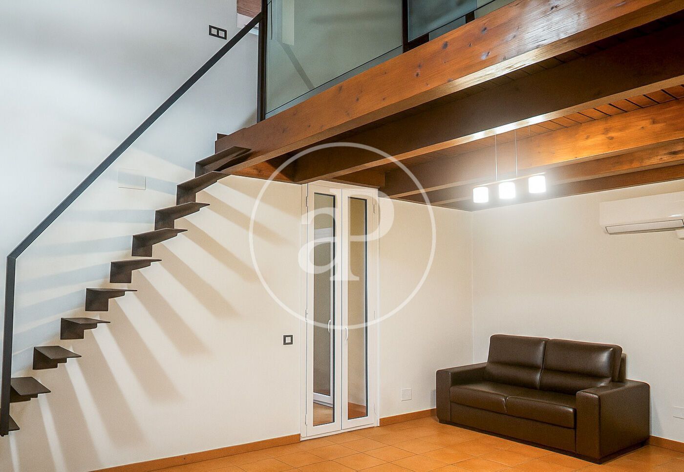 Flat for sale in  Barcelona Capital  with Heating