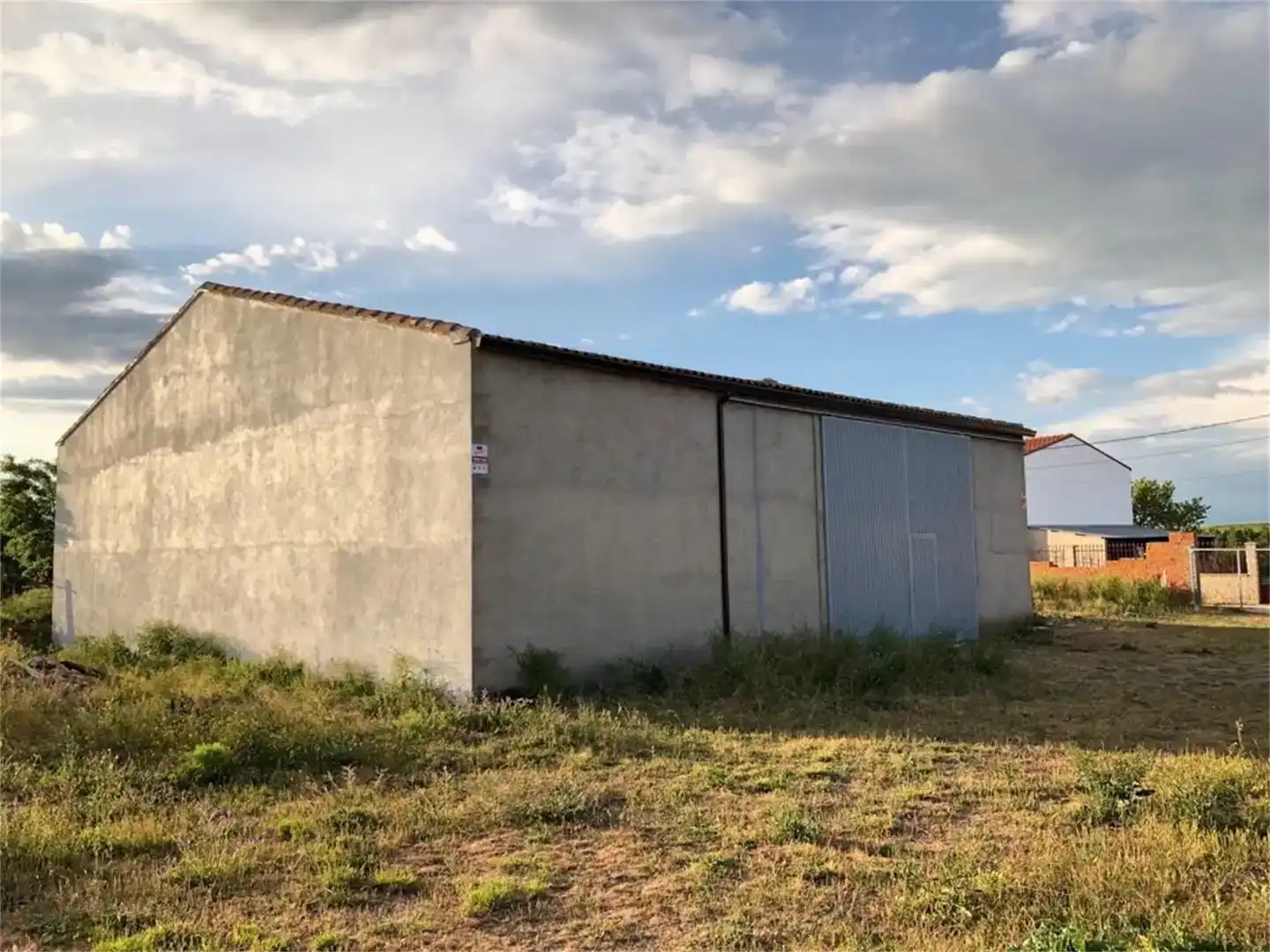 Vista exterior de Terreno en venta en Nava de Sotrobal, Salamanca