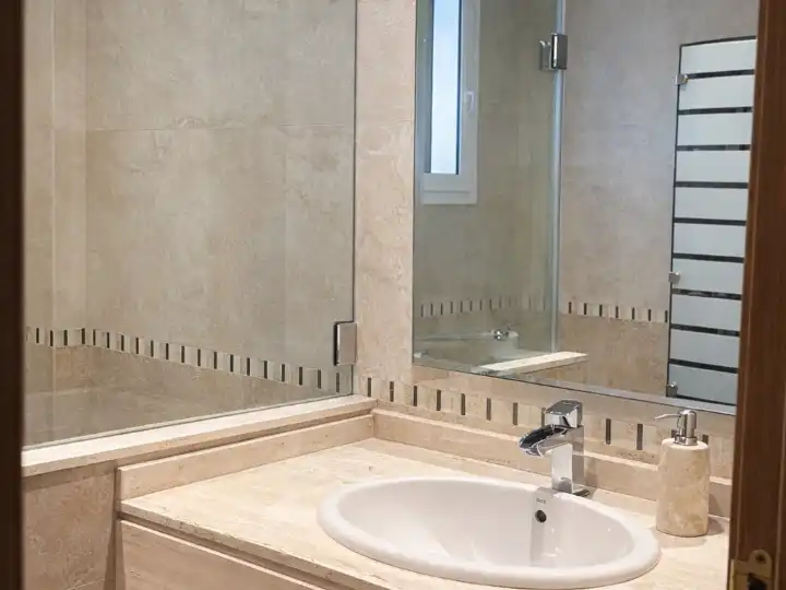 Baño de Piso en venta en  Sevilla Capital con Aire acondicionado, Terraza y Balcón