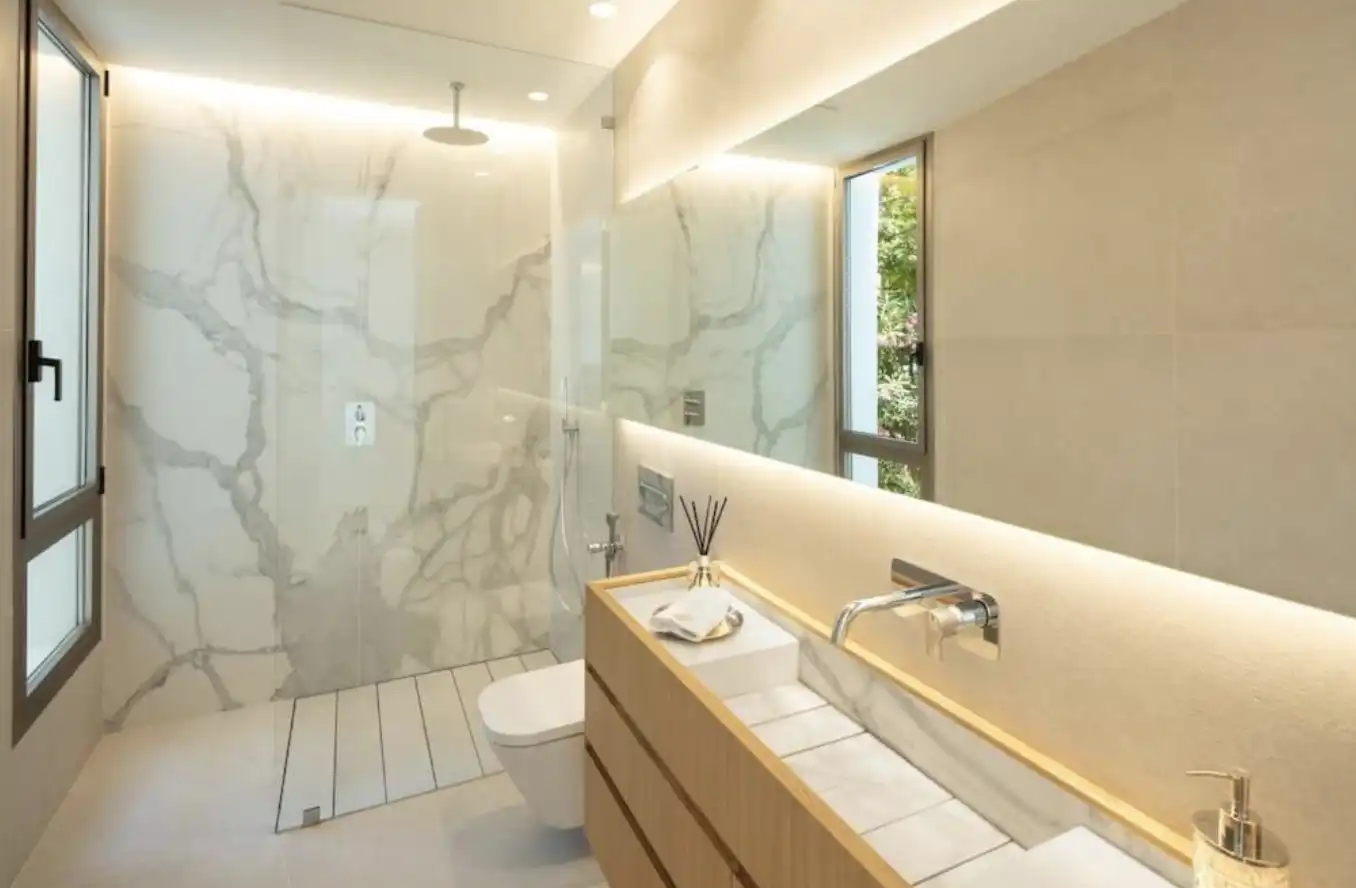 Bathroom of Houses for rent in Marbella  with Private garden, Terrace and Storage room