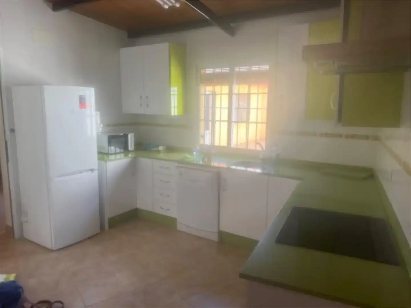Cuina de Dúplex en venda en Arenales de San Gregorio amb Aire condicionat, Traster i Moblat