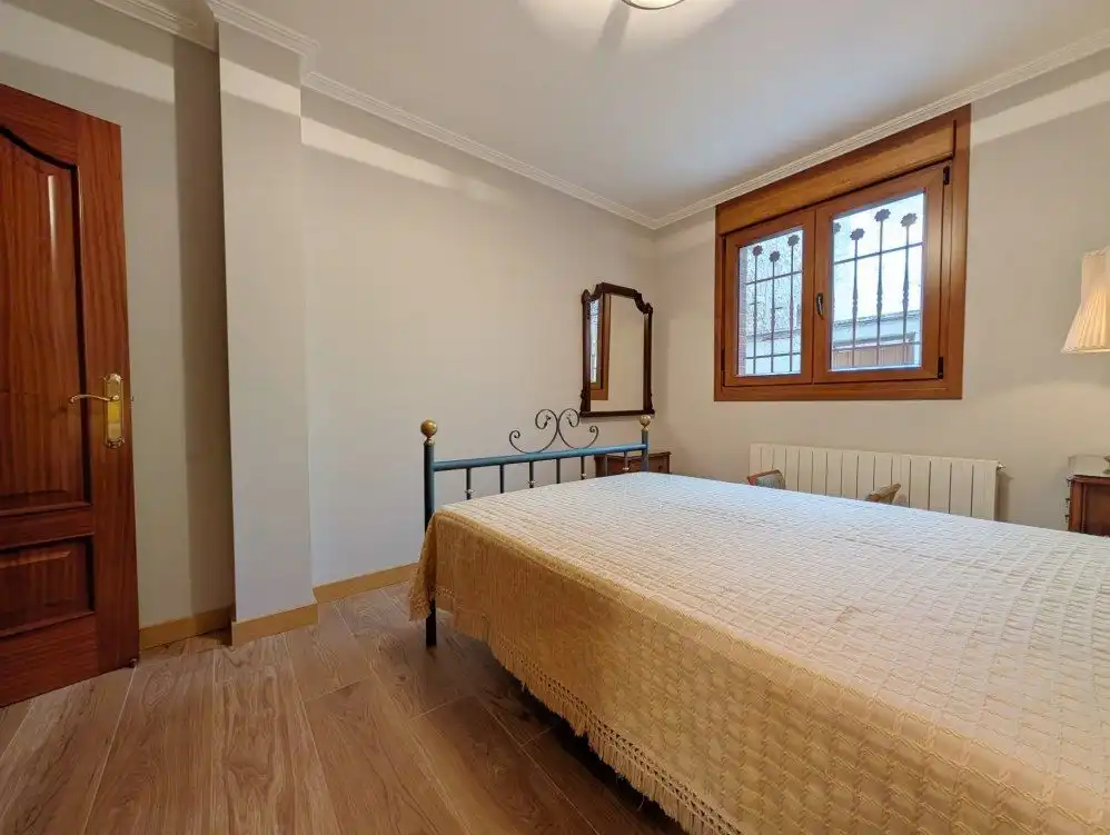 Bedroom of Detached homes for sale in El Burgo de Ebro  with Heating, Terrace and Storage room