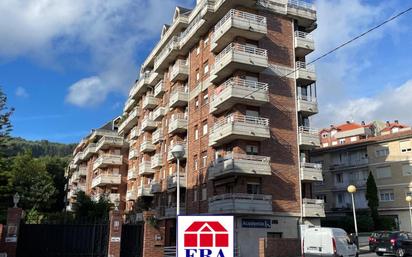 Exterior view of Duplex for sale in Castro-Urdiales  with Terrace