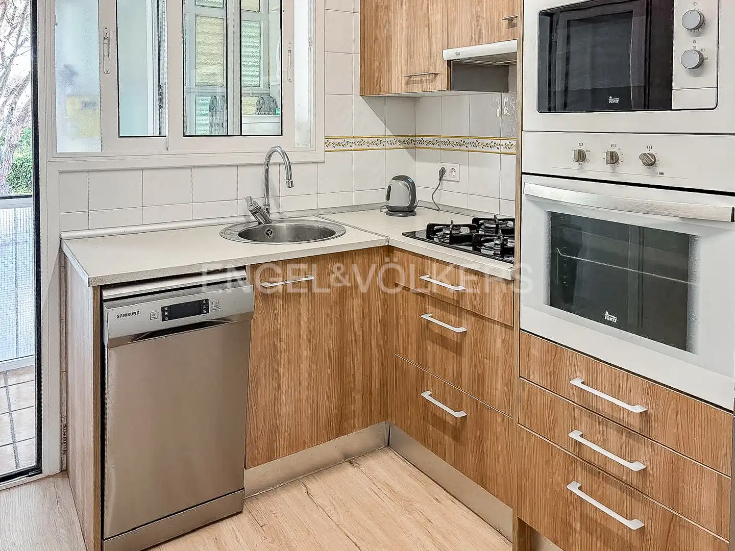 Kitchen of Flat for rent in Gavà  with Air Conditioner, Heating and Private garden