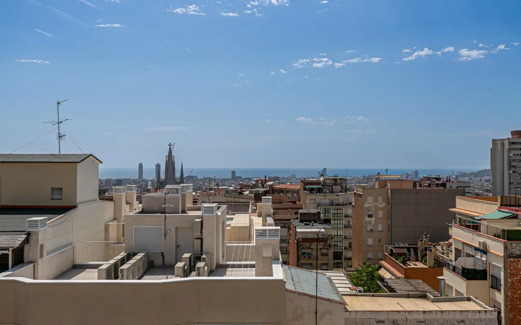 Außenansicht von Dachboden zum Verkauf in Barcelona mit Klimaanlage, Terrasse und Möbliert