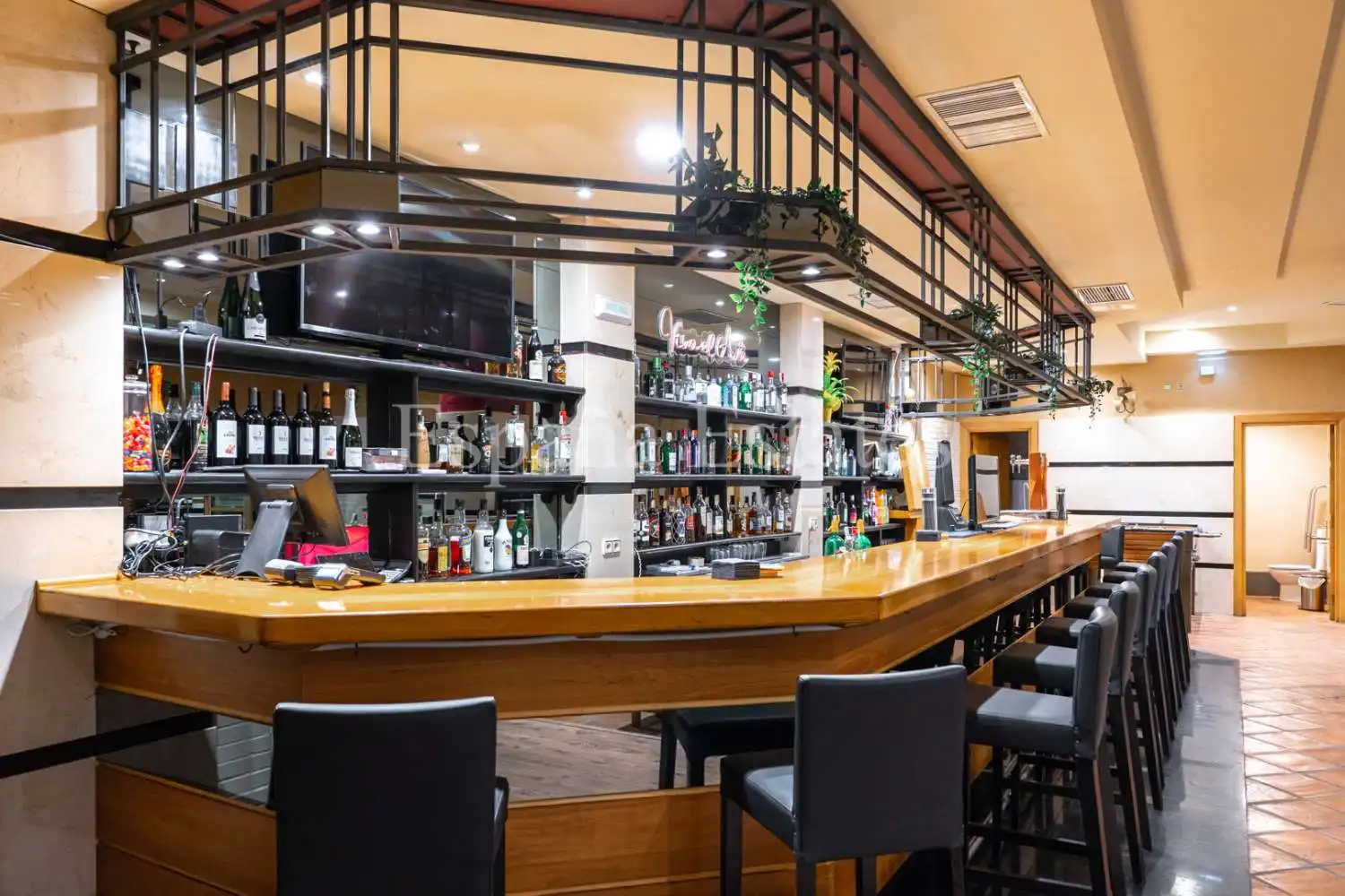 Local en venta en Nerja con Aire acondicionado