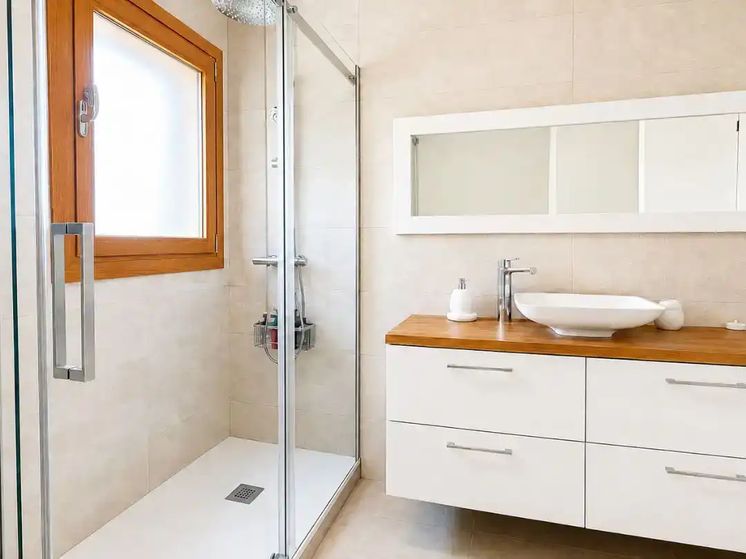 Bany de Casa o xalet en venda en Galapagar amb Aire condicionat i Piscina