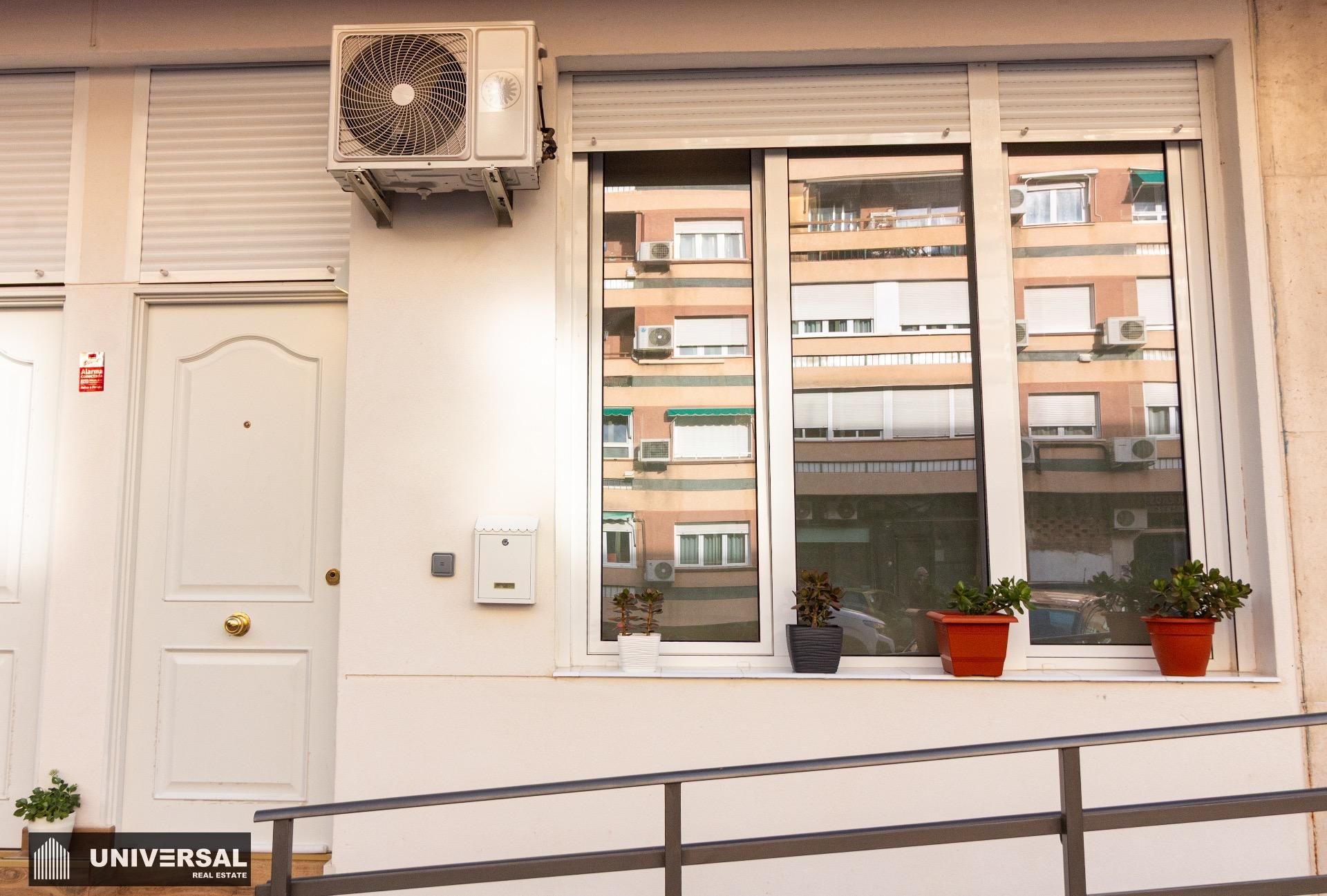 Vista exterior de Apartament en venda en  Madrid Capital amb Aire condicionat