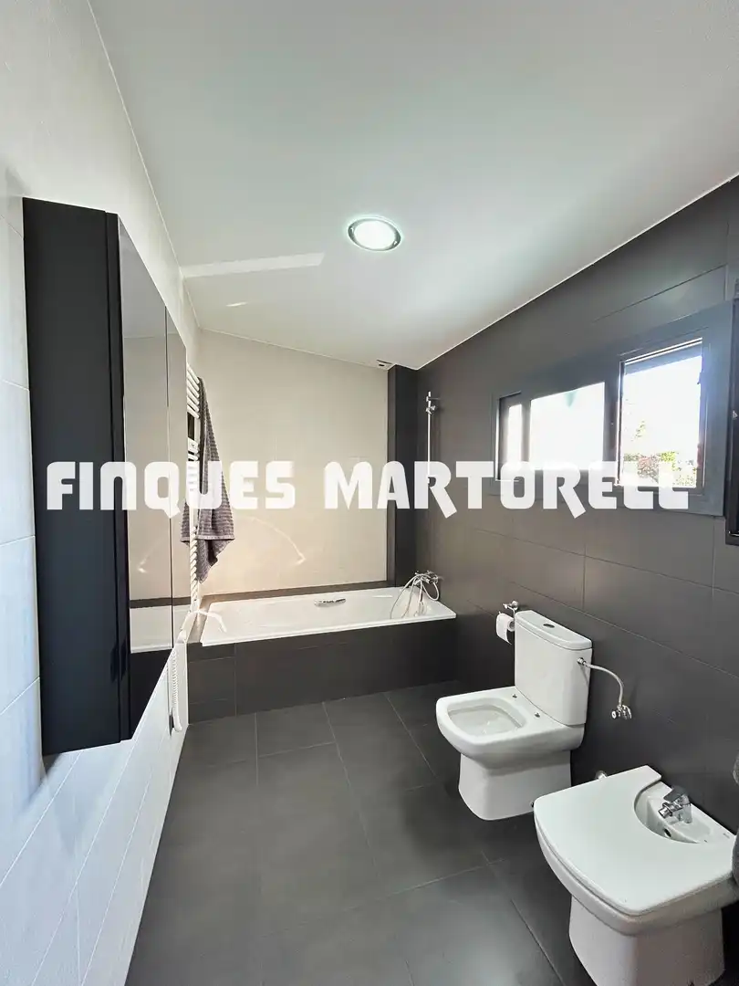 Bathroom of Houses for sale in Santa Coloma de Farners  with Air Conditioner, Heating and Private garden