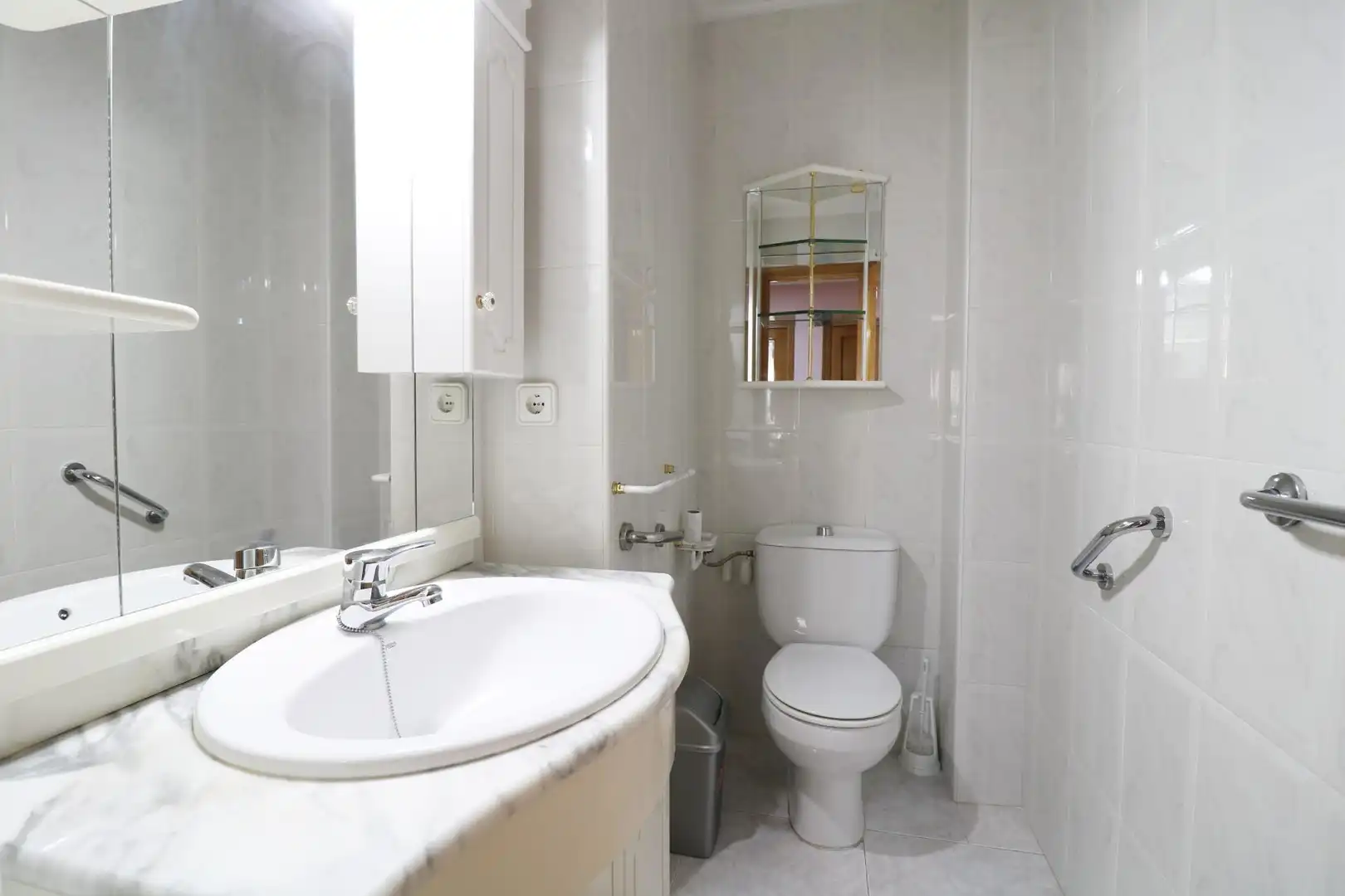 Bathroom of Flat for sale in Elche / Elx  with Air Conditioner, Storage room and Balcony