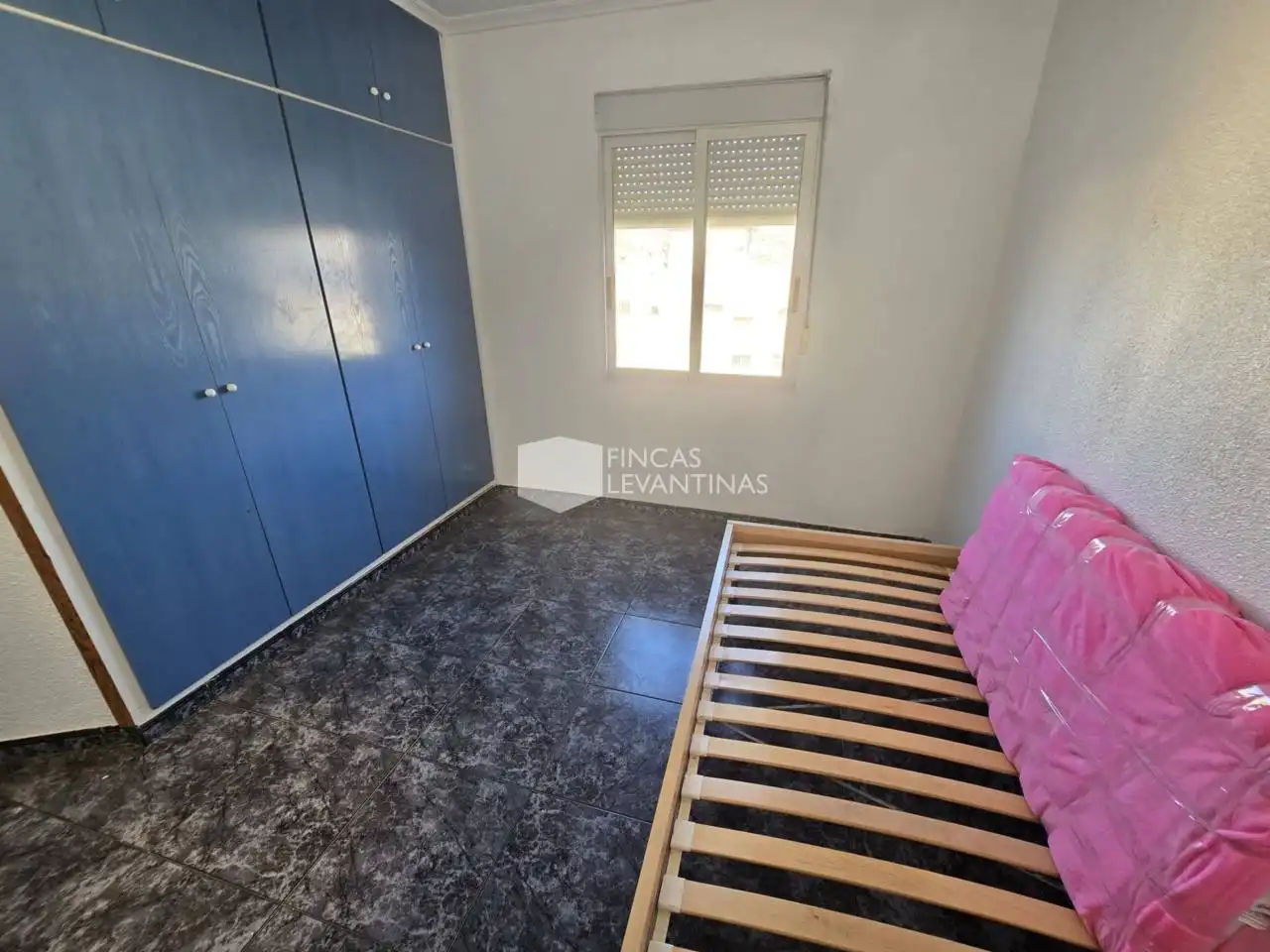 Bedroom of Apartments for sale in Elda