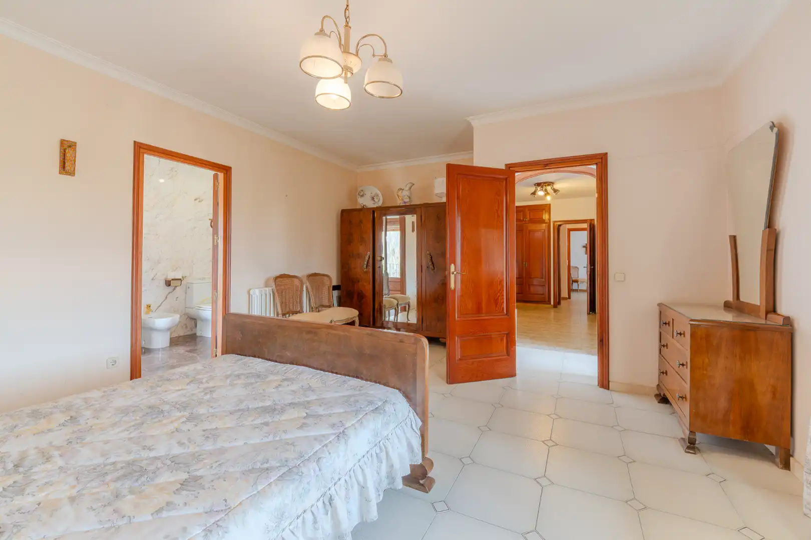 Habitación de Casa o chalet en venta en La Bisbal d'Empordà con Calefacción, Jardín privado y Terraza