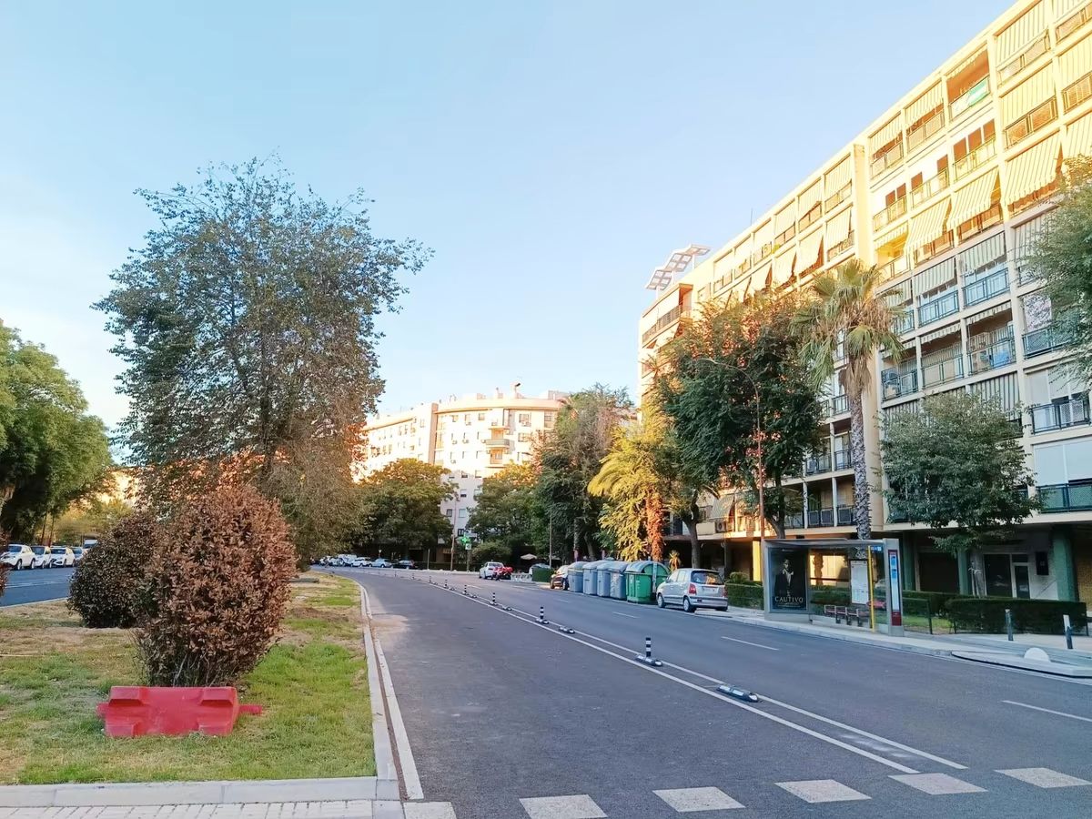 Exterior view of Flat to rent in  Sevilla Capital  with Air Conditioner, Heating and Furnished