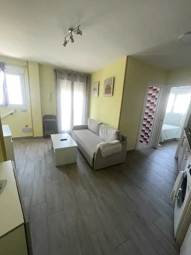 Wohnzimmer von Wohnung zur Miete in Trujillo mit Klimaanlage, Heizung und Abstellraum