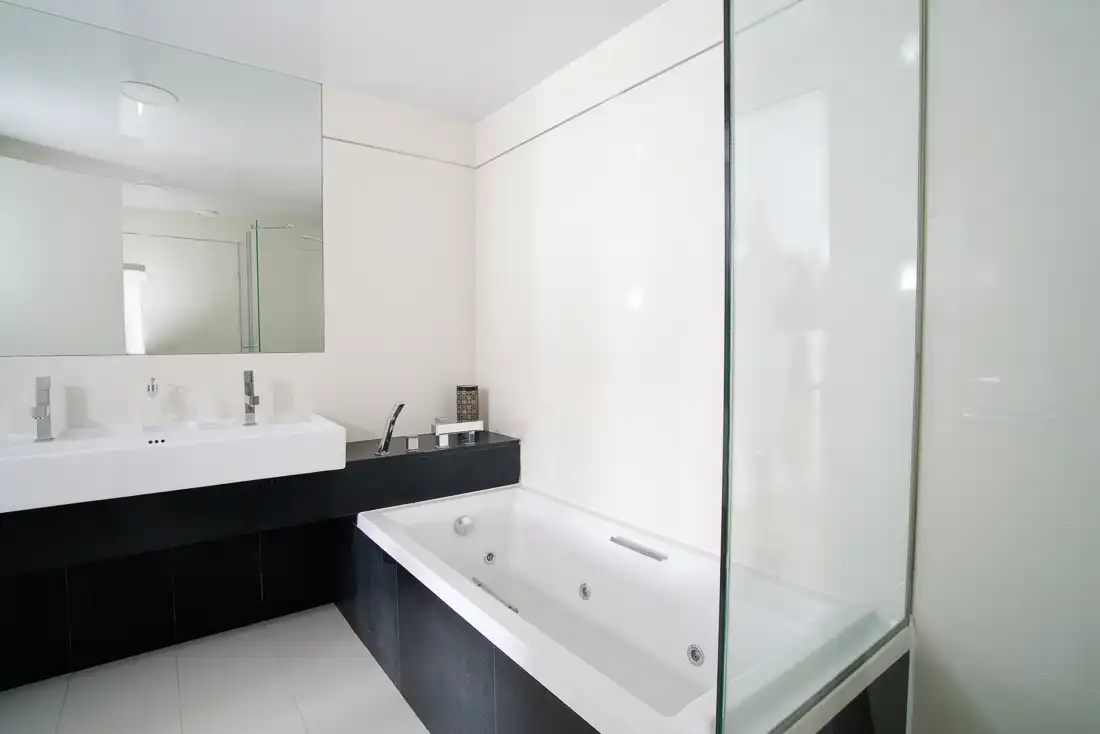 Baño de Piso en venta en Barcelona con Calefacción y Piscina