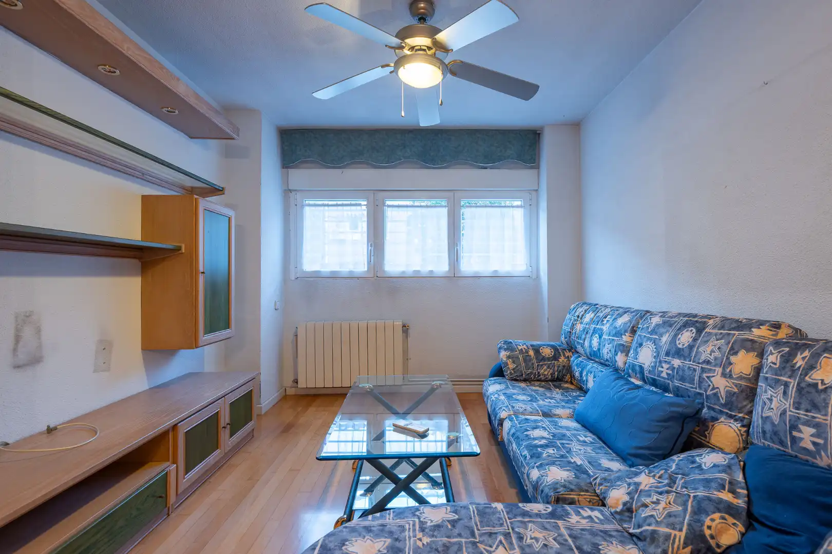 Living room of Flat for sale in Madrid  with Air Conditioner, Heating and Private garden