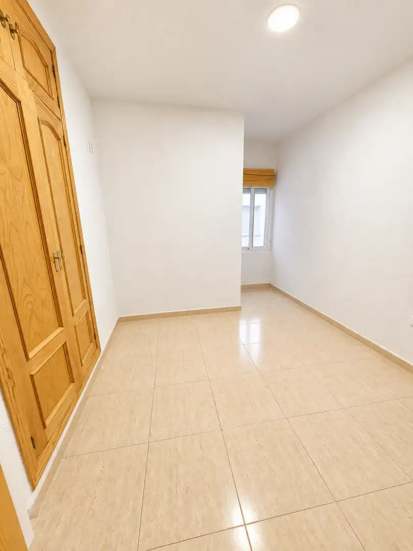 Bedroom of Flat for sale in La Encarnación