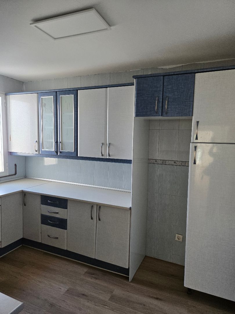 Cuina de Pis de lloguer en Pinto amb Aire condicionat, Calefacció i Terrassa